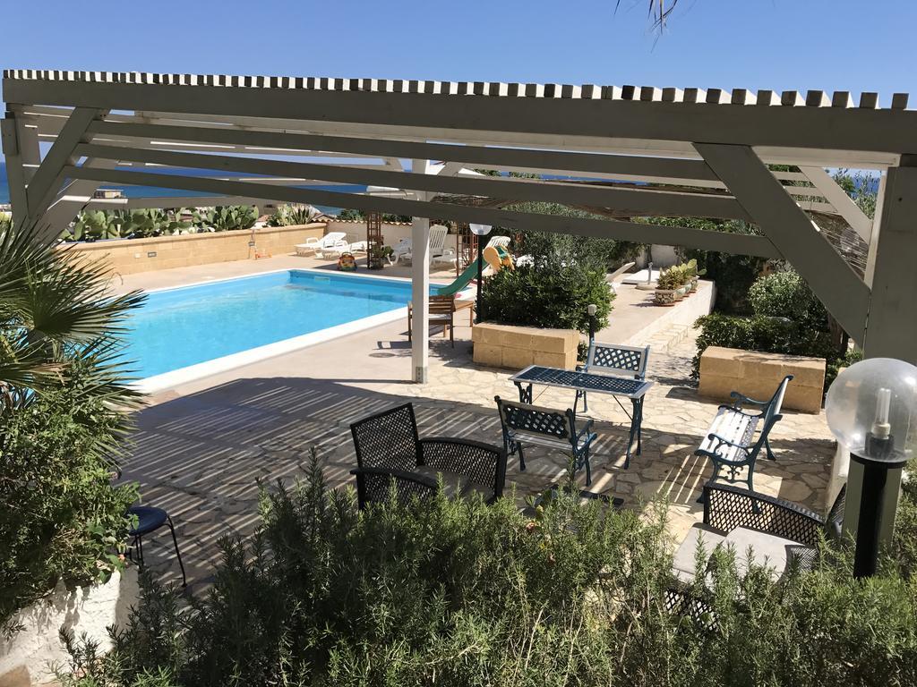 Villa Ceni - Appartamenti Con Camere, Cucina, Wc E Terrazza Sul Mare In Villa Con Piscina, Giardino E Parcheggio マリネッラ エクステリア 写真
