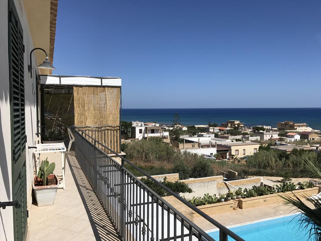 Villa Ceni - Appartamenti Con Camere, Cucina, Wc E Terrazza Sul Mare In Villa Con Piscina, Giardino E Parcheggio マリネッラ エクステリア 写真