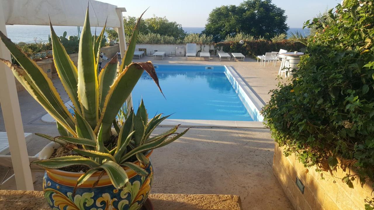 Villa Ceni - Appartamenti Con Camere, Cucina, Wc E Terrazza Sul Mare In Villa Con Piscina, Giardino E Parcheggio マリネッラ エクステリア 写真