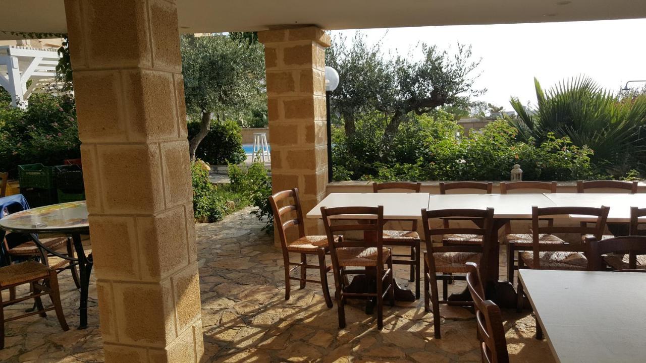 Villa Ceni - Appartamenti Con Camere, Cucina, Wc E Terrazza Sul Mare In Villa Con Piscina, Giardino E Parcheggio マリネッラ エクステリア 写真